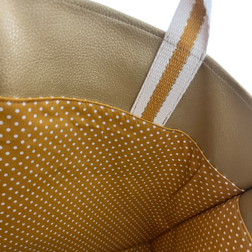 Sac à main – simili cuir doré & intérieur à pois