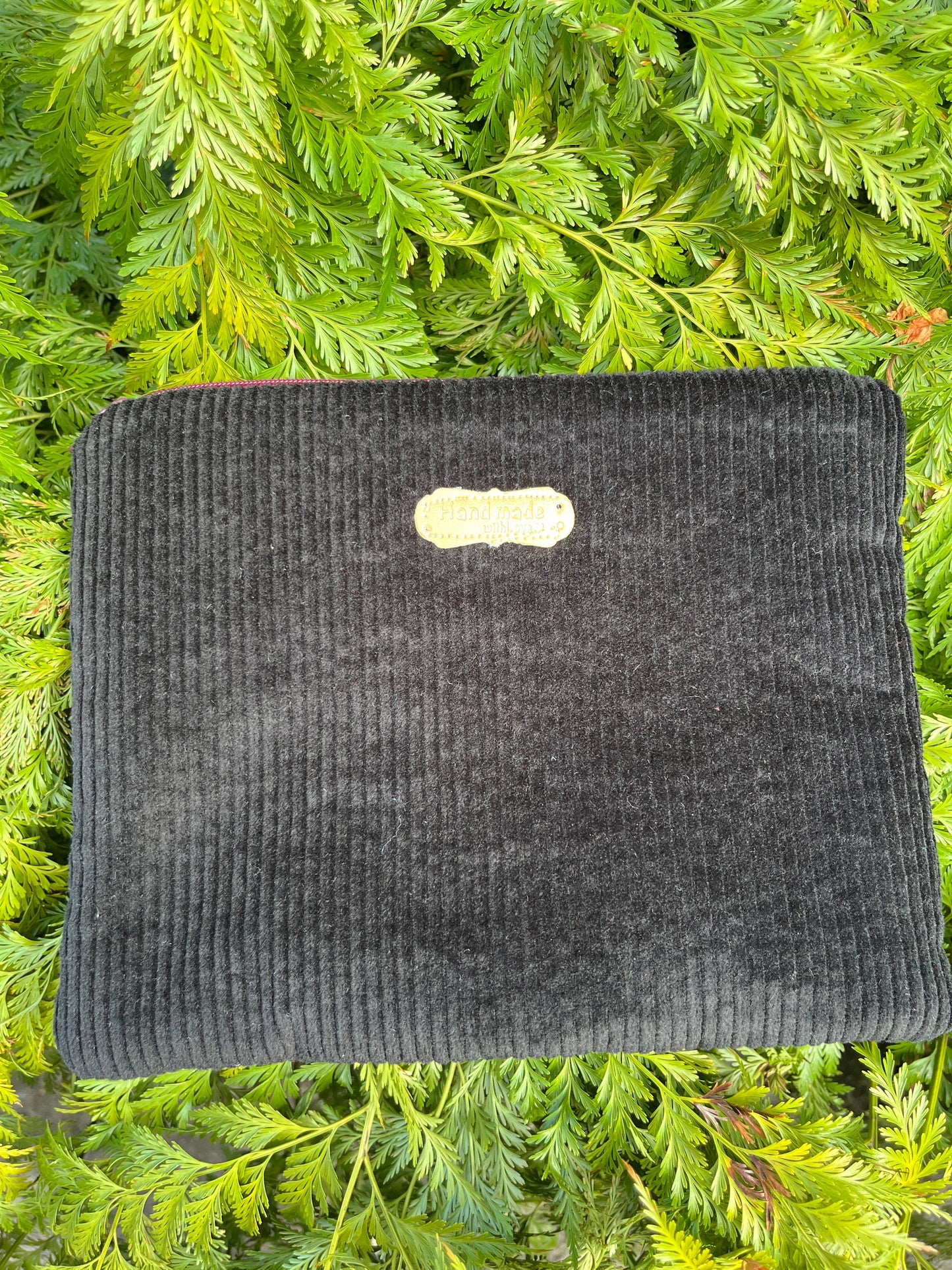 Pochette en velours côtelé